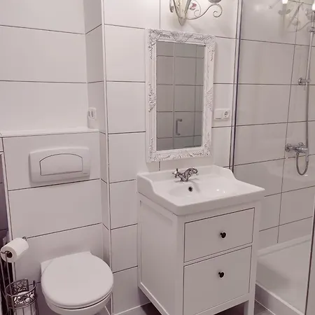 Romantic Alexanderplatz Apartment *